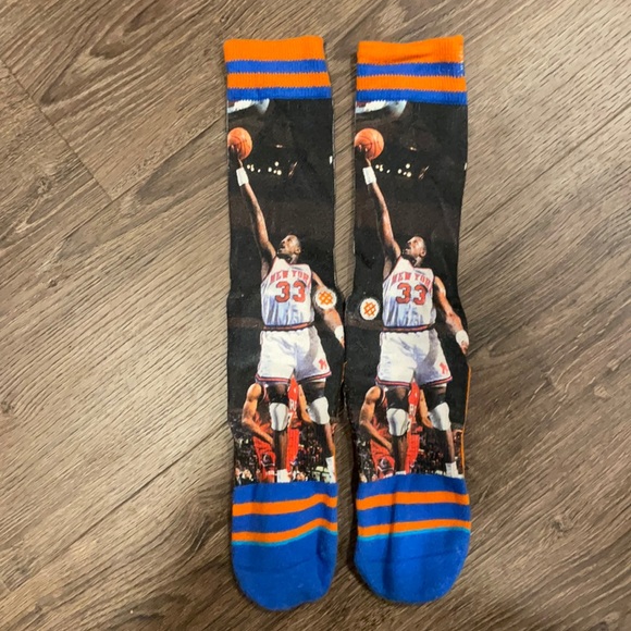 NY Knicks Ewing Socks Stance